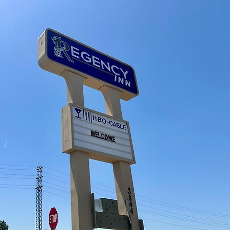 Regency Inn Fresno Dış mekan fotoğraf
